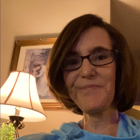 Meet your Posher, Ginny - Picture 3 of 4